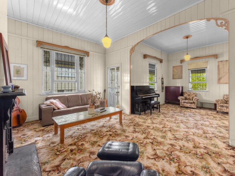 30 Lindon Street, Dutton Park QLD 4102