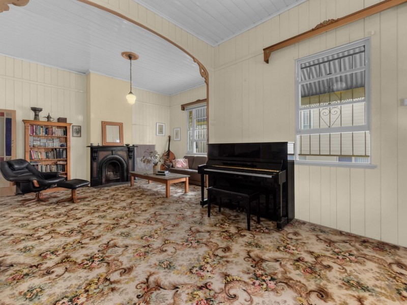 30 Lindon Street, Dutton Park QLD 4102