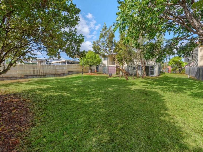 30 Lindon Street, Dutton Park QLD 4102