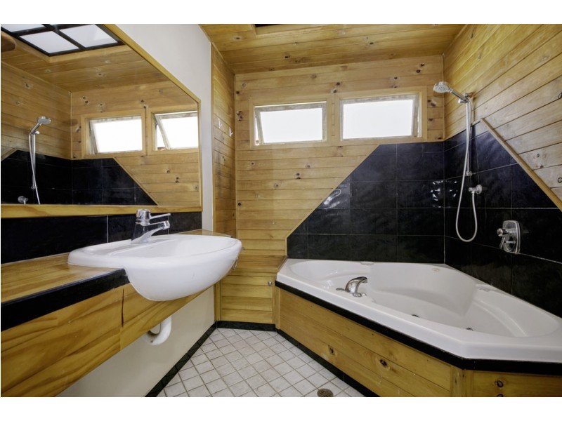 4 Pedley Street, Wavell Heights QLD 4012