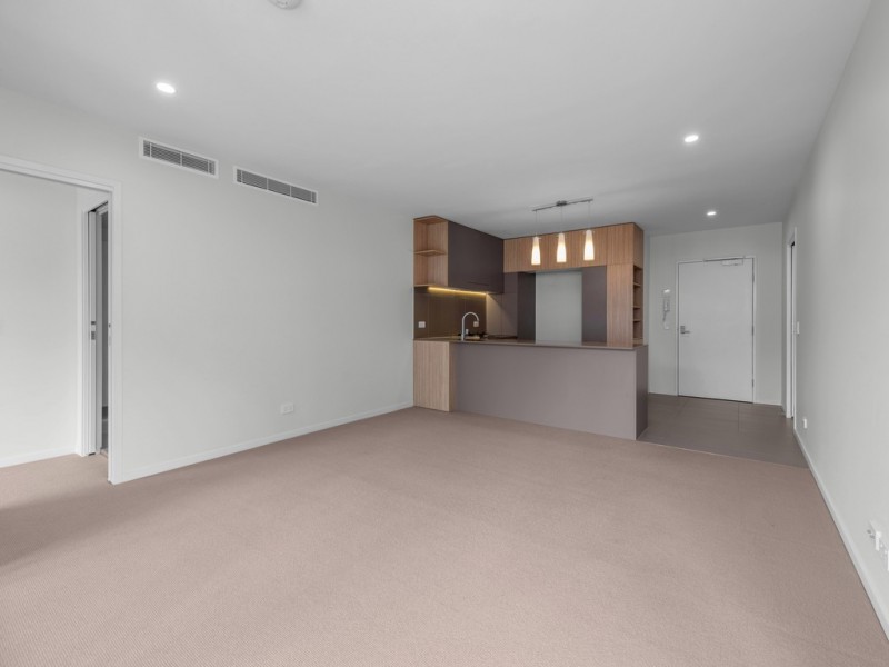 813/16 Aspinall Street, Nundah QLD 4012