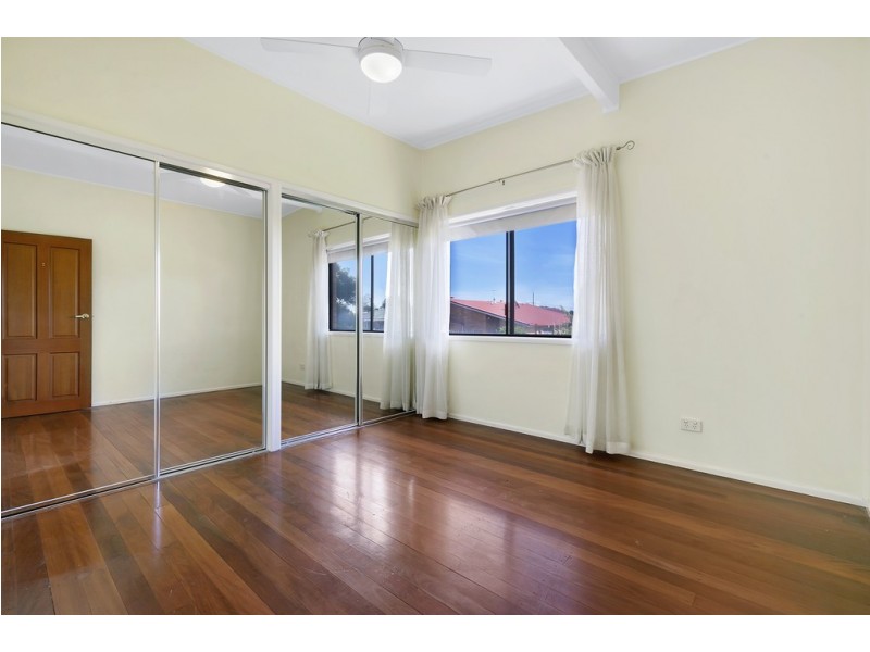 16 OVERLEA STREET, Nudgee QLD 4014