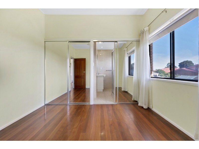 16 OVERLEA STREET, Nudgee QLD 4014