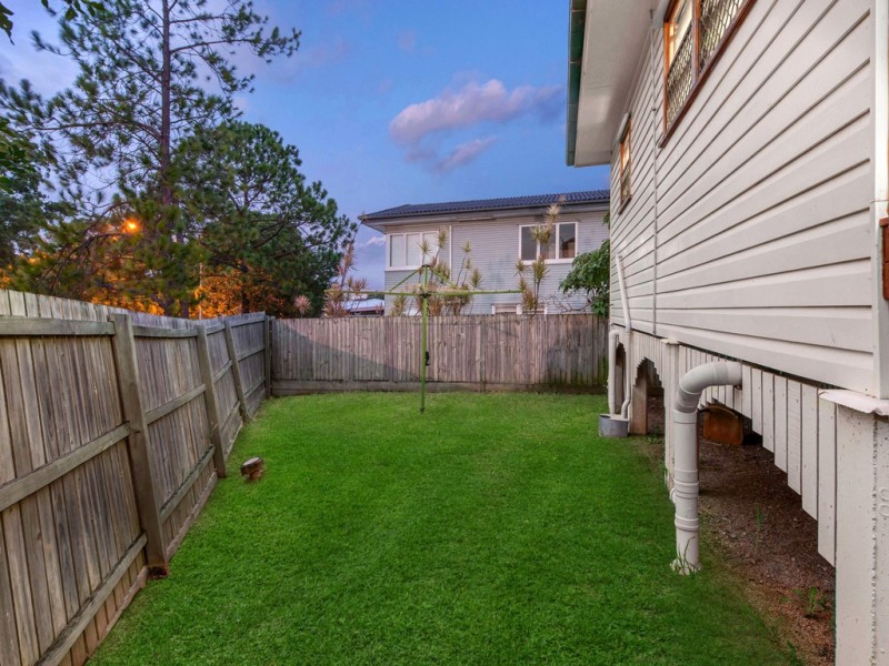 4 Chesterfield Street, Wavell Heights QLD 4012