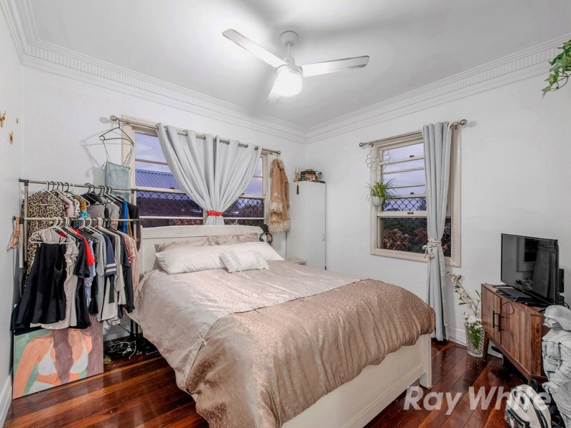 4 Chesterfield Street, Wavell Heights QLD 4012