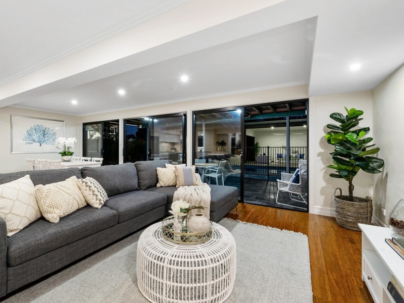 32 Highcrest Avenue, Wavell Heights QLD 4012