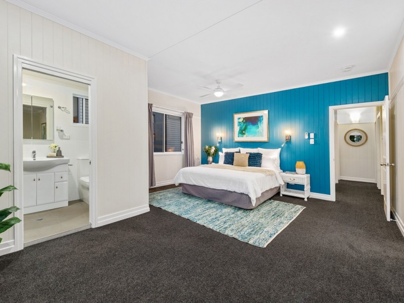 32 Highcrest Avenue, Wavell Heights QLD 4012