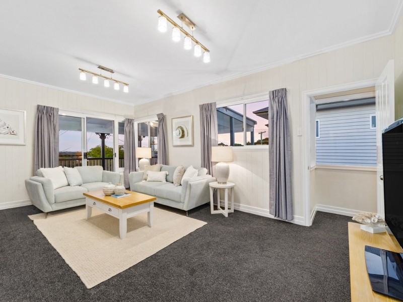 32 Highcrest Avenue, Wavell Heights QLD 4012