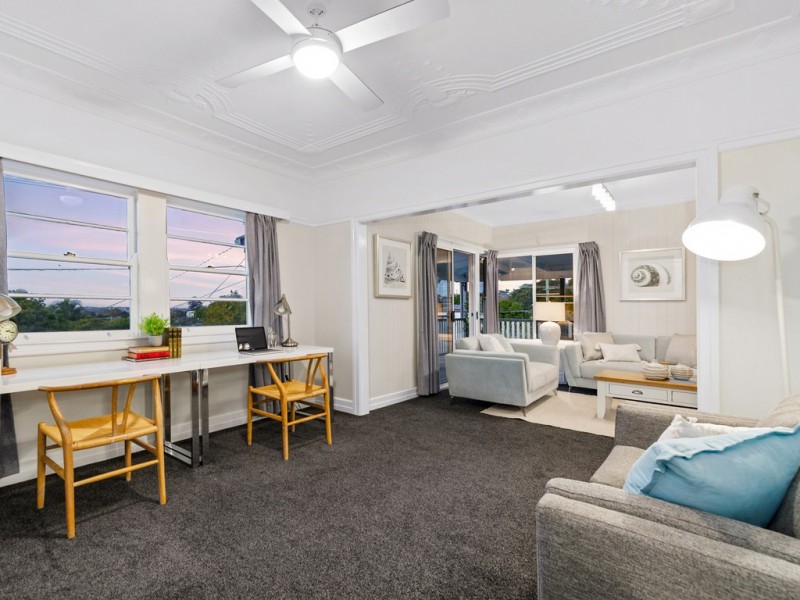 32 Highcrest Avenue, Wavell Heights QLD 4012