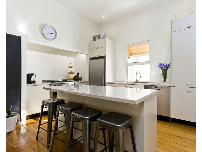 28 Buckland Road, Nundah QLD 4012