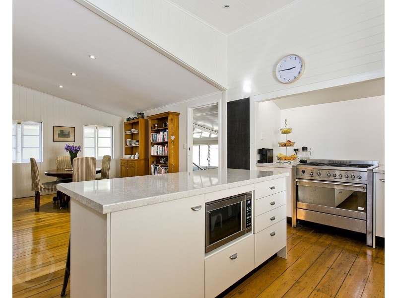 28 Buckland Road, Nundah QLD 4012