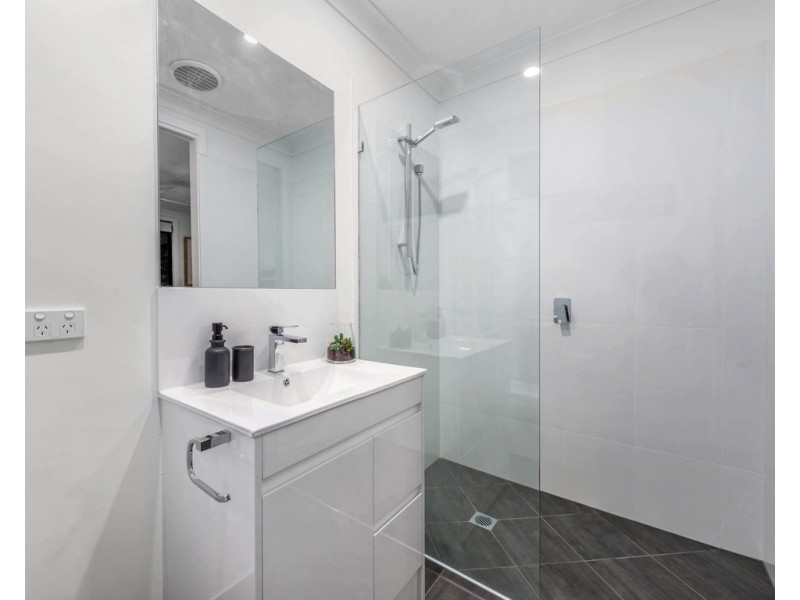 2/886 Sandgate Road, Clayfield QLD 4011