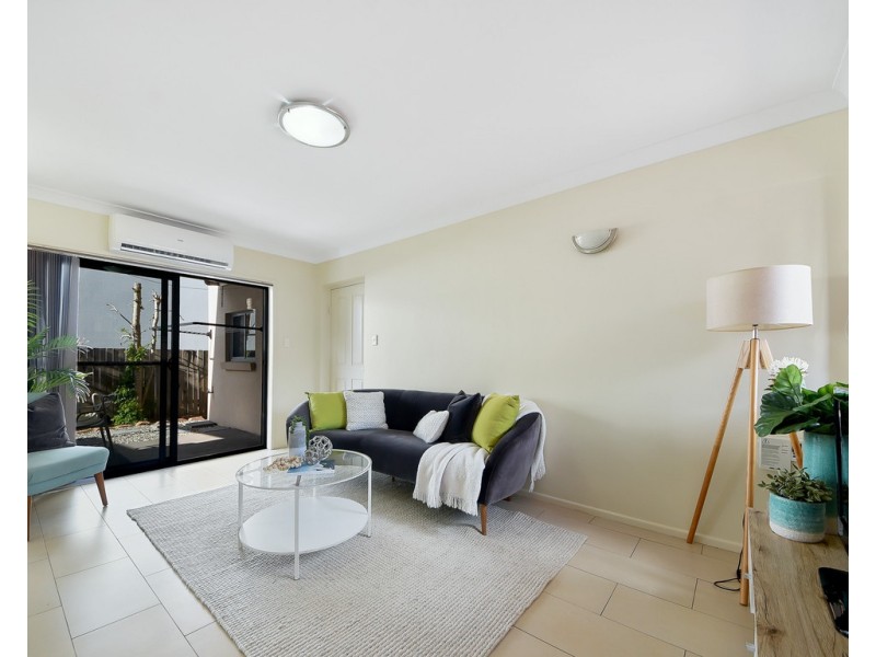 2/11 Duke Street, Nundah QLD 4012