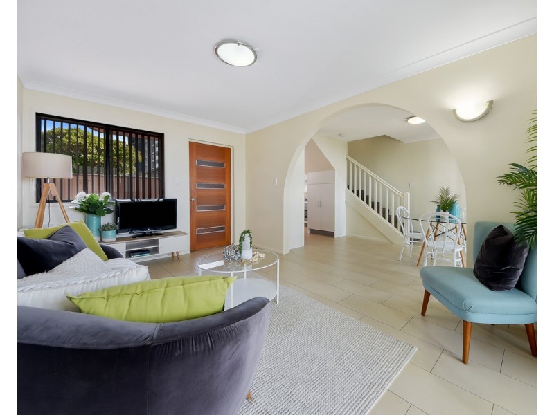 2/11 Duke Street, Nundah QLD 4012