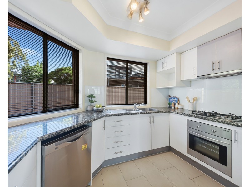 2/11 Duke Street, Nundah QLD 4012