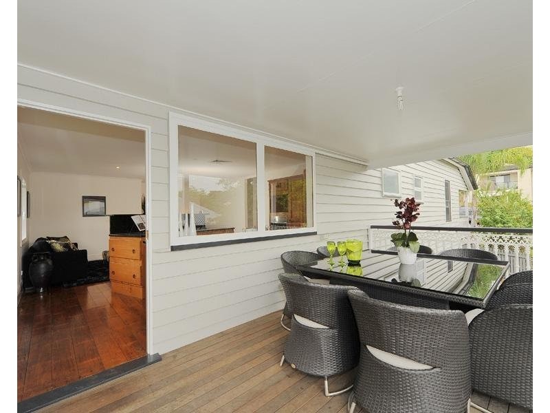 30 Camden Street, Albion QLD 4010