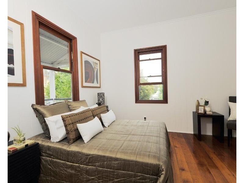 30 Camden Street, Albion QLD 4010