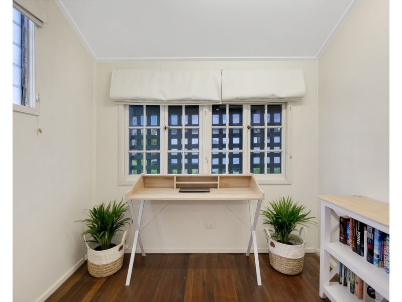 1524 SANDGATE ROAD, Nundah QLD 4012