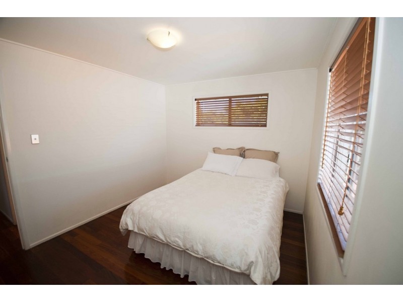 81 Bayview Terrace, Wavell Heights QLD 4012
