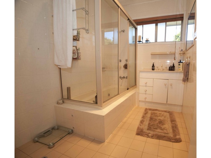 81 Bayview Terrace, Wavell Heights QLD 4012