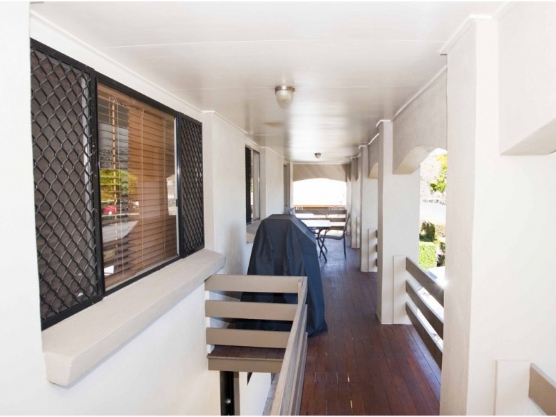 81 Bayview Terrace, Wavell Heights QLD 4012