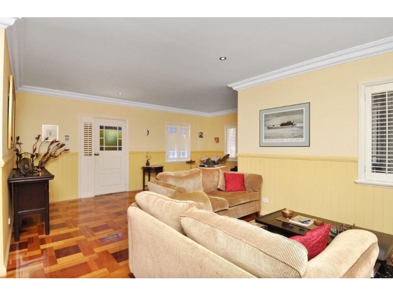 4 Derby Street, Hendra QLD 4011