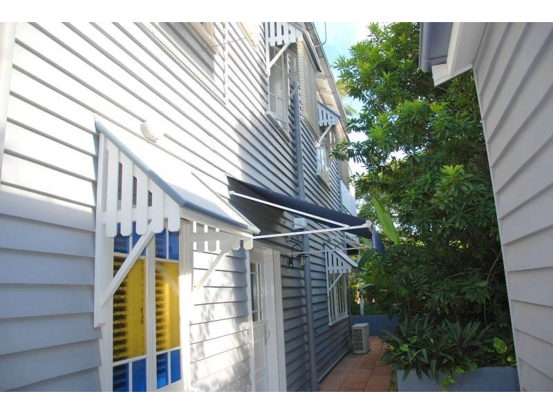 4 Derby Street, Hendra QLD 4011