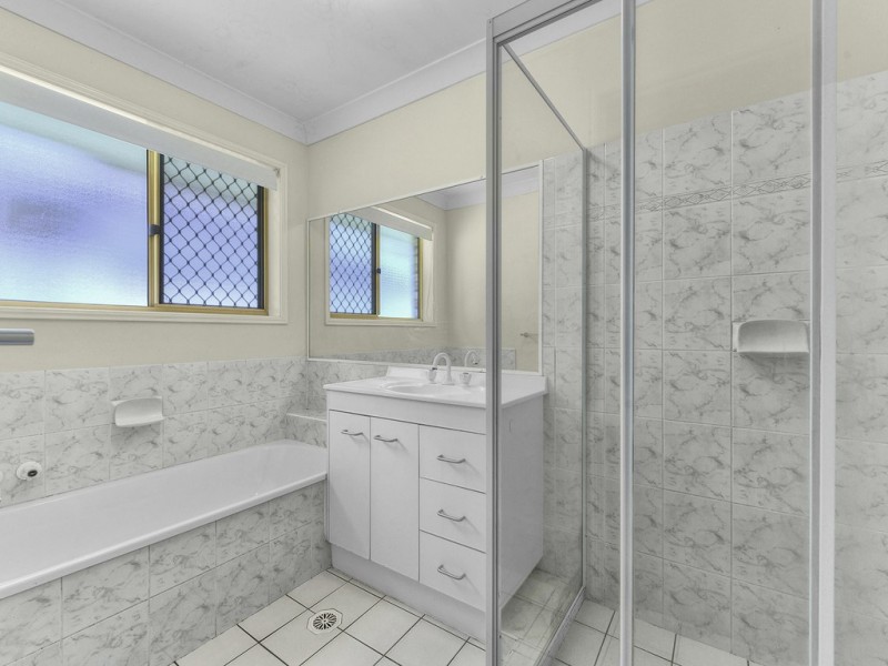 1 Athabasca Close, Wavell Heights QLD 4012