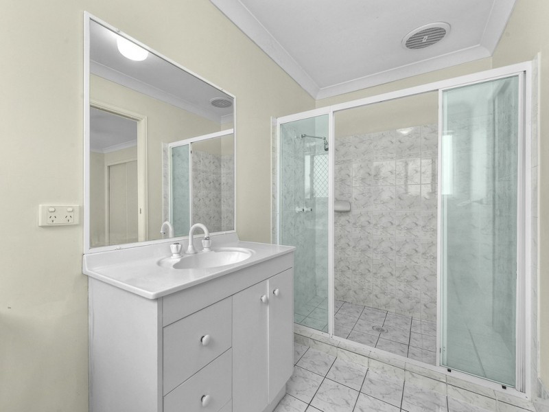 1 Athabasca Close, Wavell Heights QLD 4012