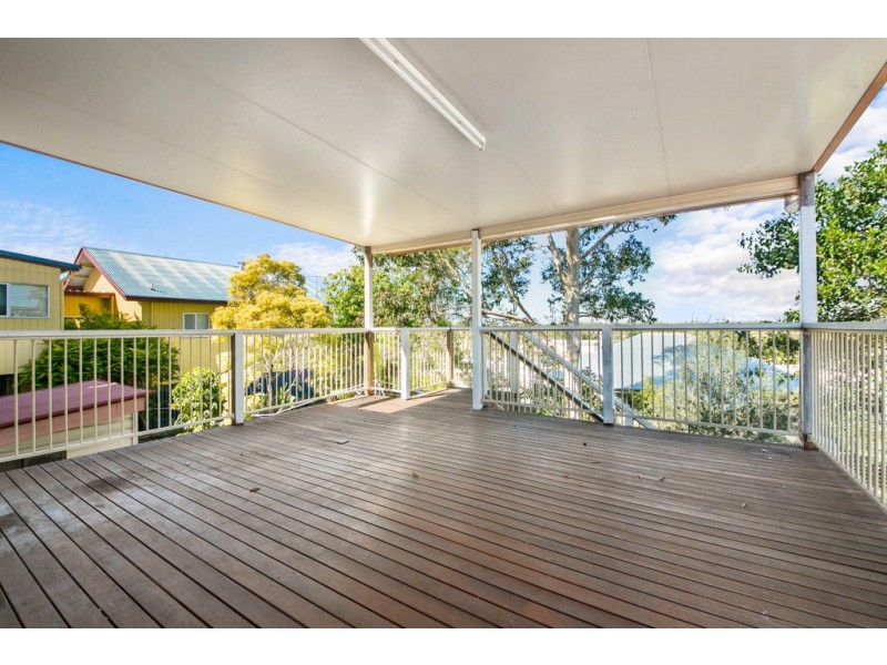 44 LOUDON STREET, Sandgate QLD 4017