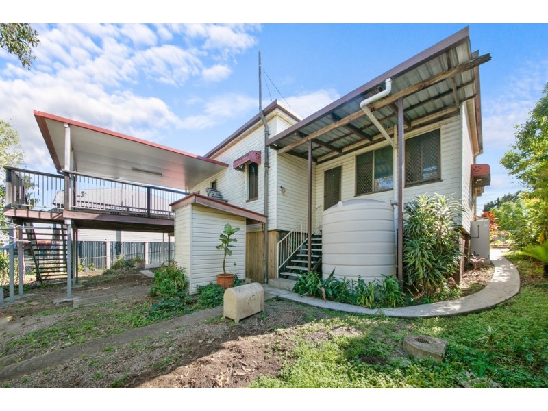 44 LOUDON STREET, Sandgate QLD 4017