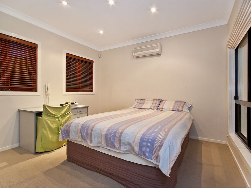 138 Rode Road, Wavell Heights QLD 4012