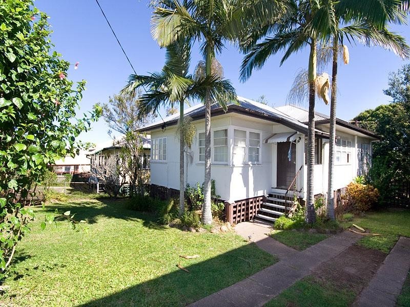 10 Warril Street, Wavell Heights QLD 4012