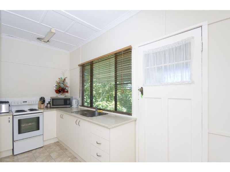 10 Warril Street, Wavell Heights QLD 4012