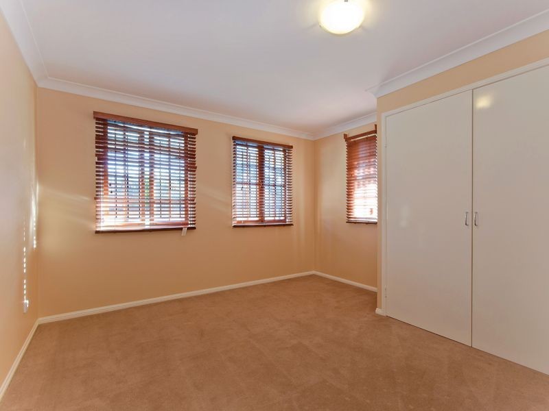 31 Almond Street, Northgate QLD 4013