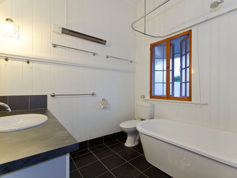 31 Almond Street, Northgate QLD 4013