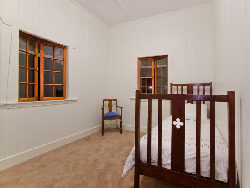 31 Almond Street, Northgate QLD 4013