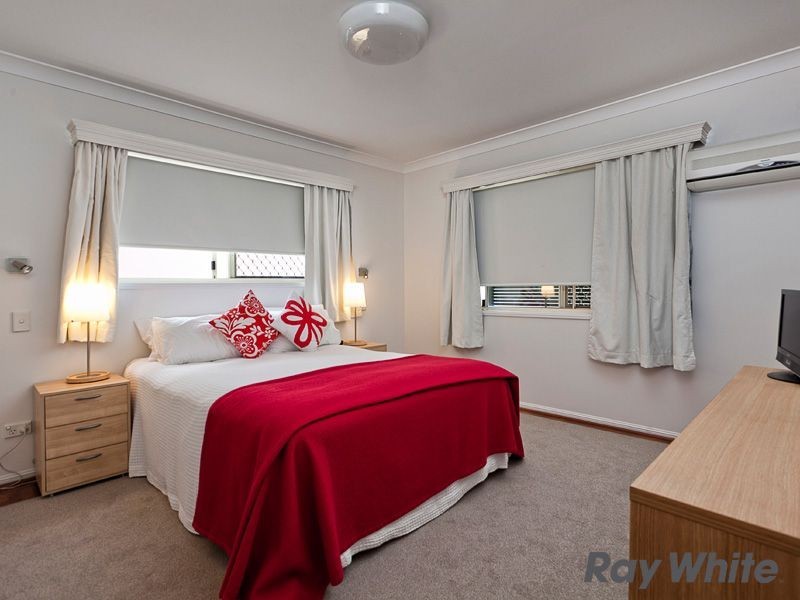 61 Roseby Ave, Clayfield QLD 4011