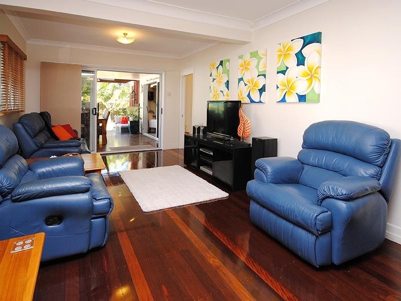 18 Chigwell Street, Wavell Heights QLD 4012