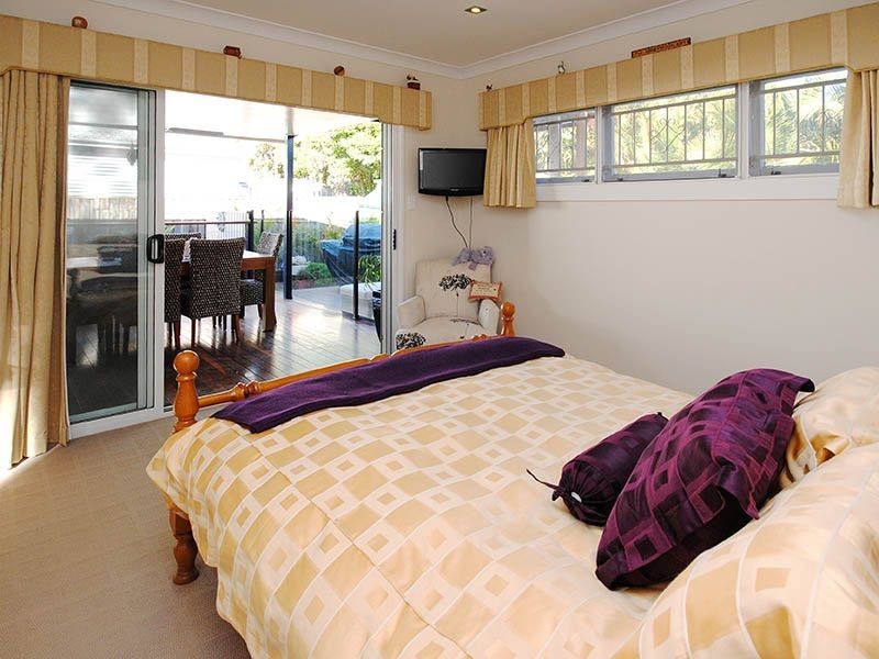 18 Chigwell Street, Wavell Heights QLD 4012