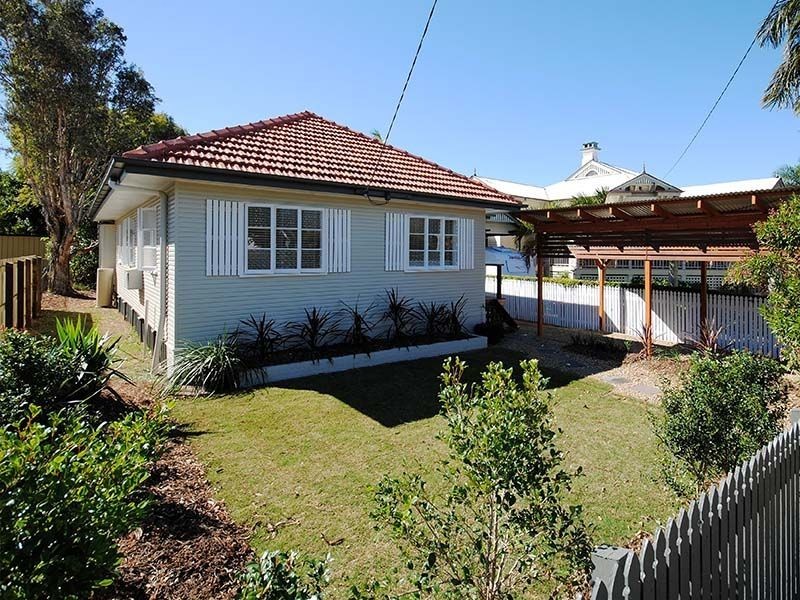 16 Love Street, Northgate QLD 4013