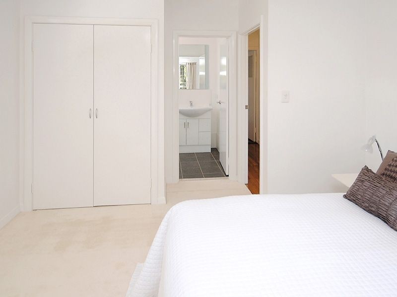 16 Love Street, Northgate QLD 4013