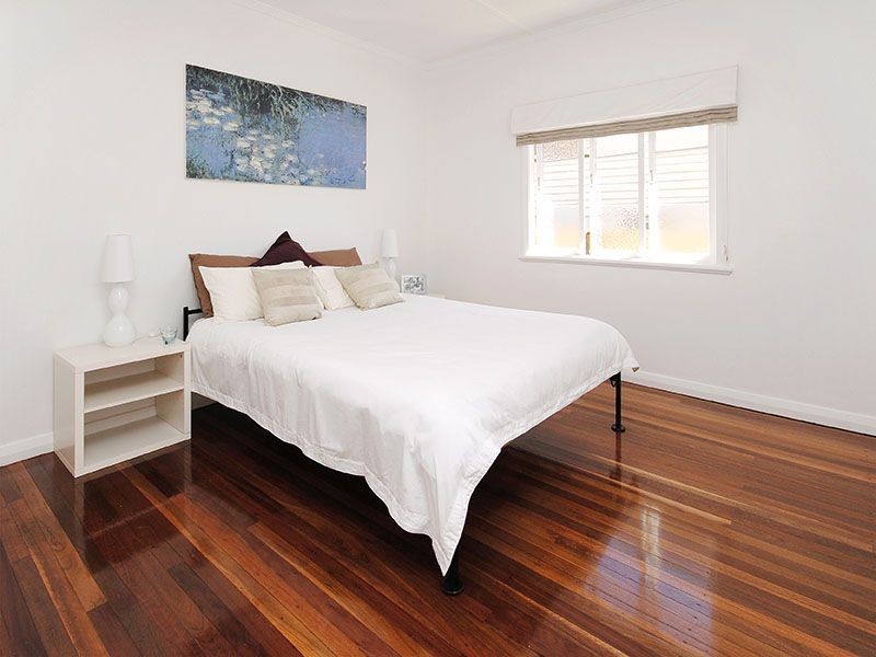 16 Love Street, Northgate QLD 4013