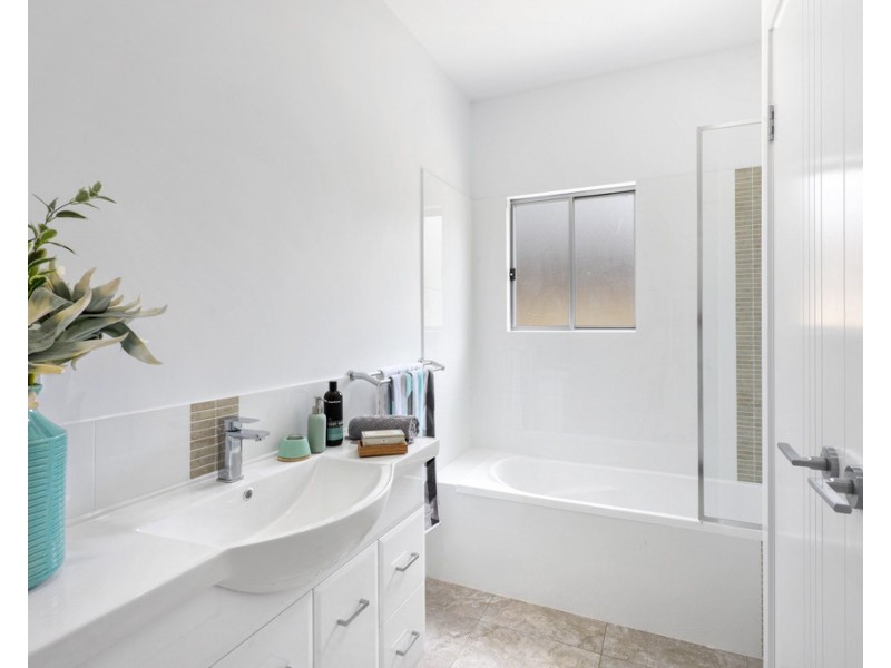 2-4 Amisfield Avenue, Nundah QLD 4012