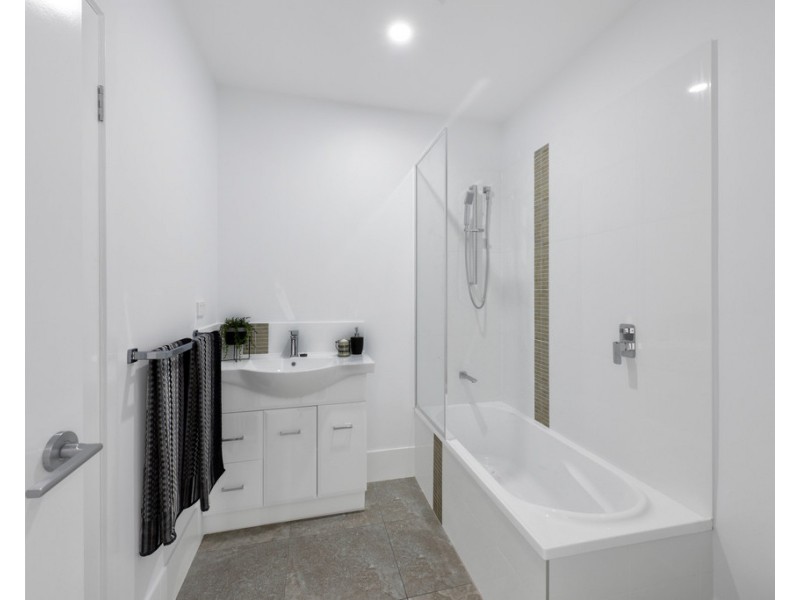 2-4 Amisfield Avenue, Nundah QLD 4012