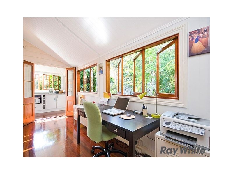 124 Flower Street, Northgate QLD 4013