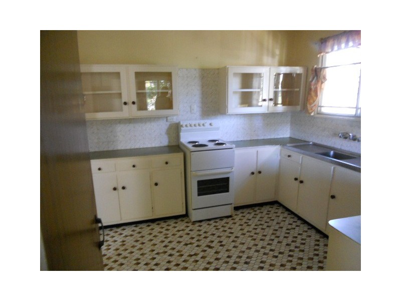 52 Watcombe Street, Wavell Heights QLD 4012