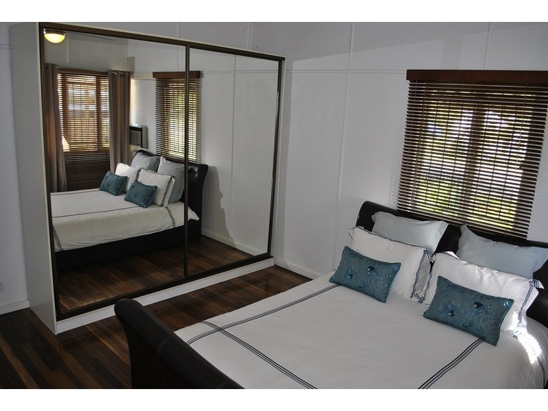 10 Meredith Street, Banyo QLD 4014