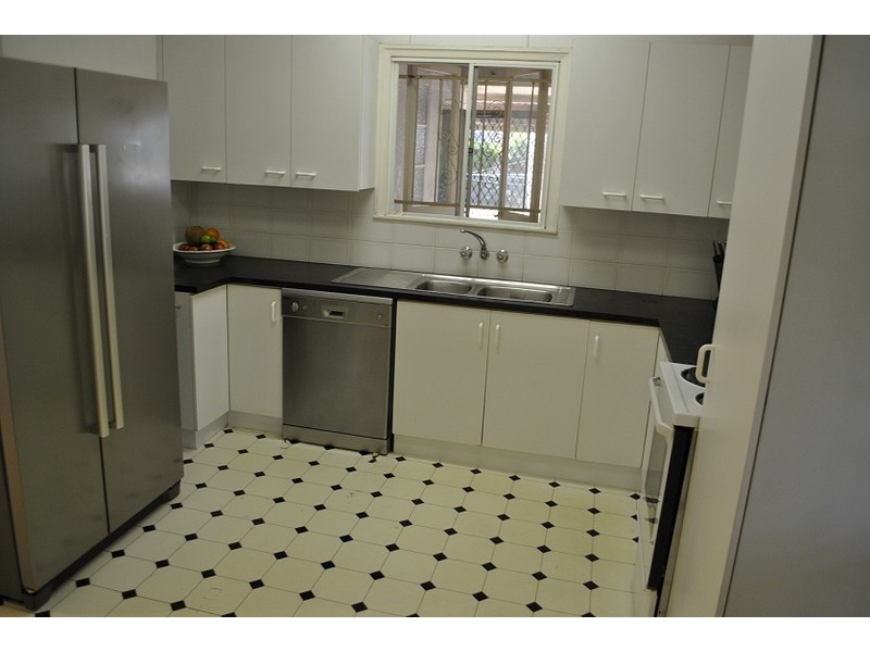 10 Meredith Street, Banyo QLD 4014