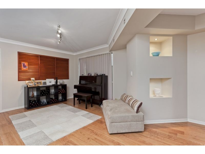 63 Brae Street, Wavell Heights QLD 4012